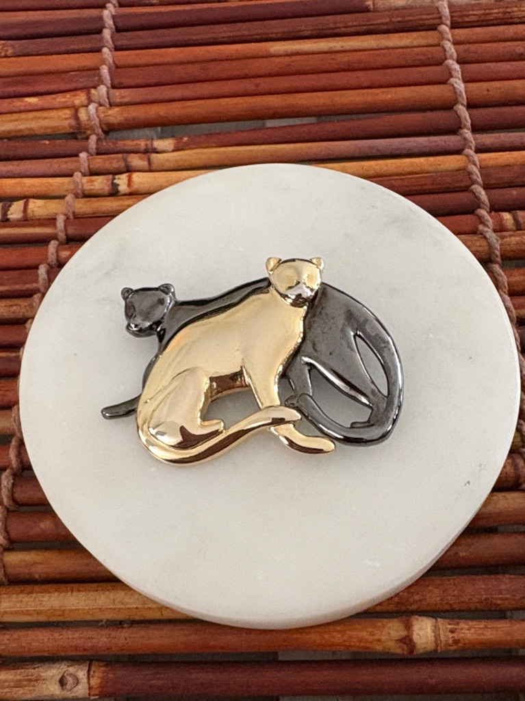 Liz Claiborne Cats Gold & Black Brooch
